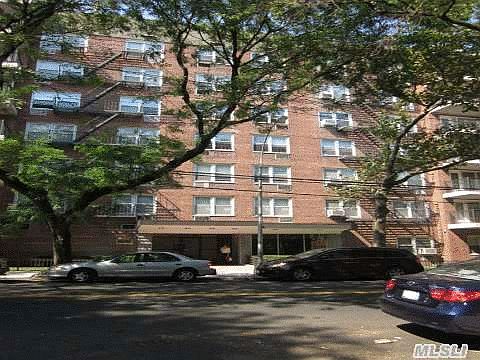 2nd image of 61-88 Dry Harbor Rd #5F