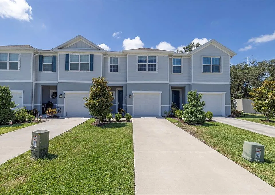 4298 Harbour Palm Dr