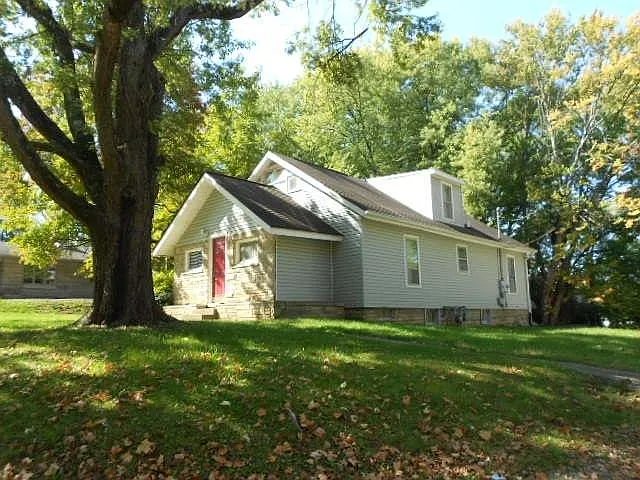 1317 N Kinser Pike #B — Photo 1