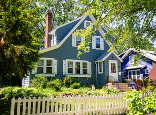 607 S New St, Champaign, IL 61820