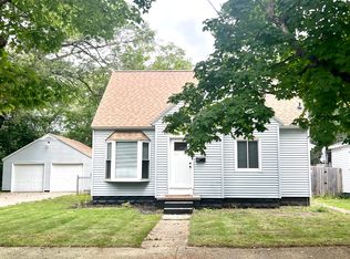 1082 McLaughlin Ave, Muskegon, MI 49442