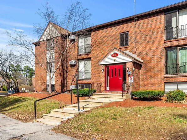 80 English Village Road #102, Manchester, NH 03102