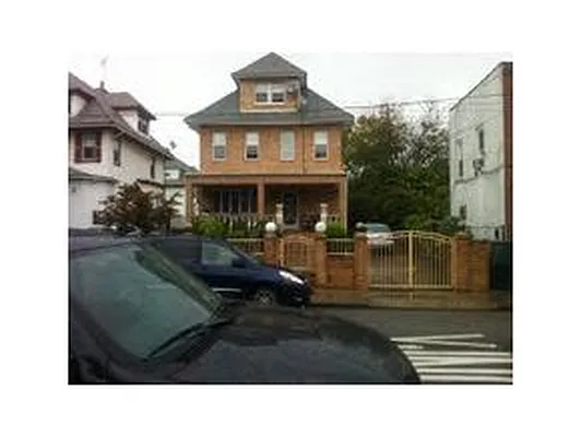 Sold by Calabrese Real Estate | media 3