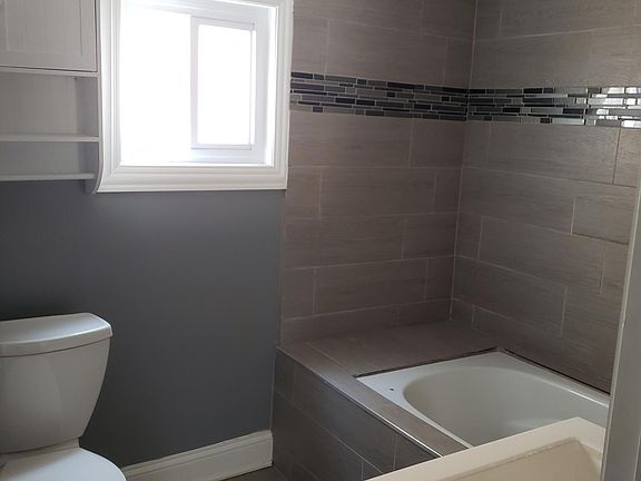 4th image of 4449 S Fairfield Ave Floor 2