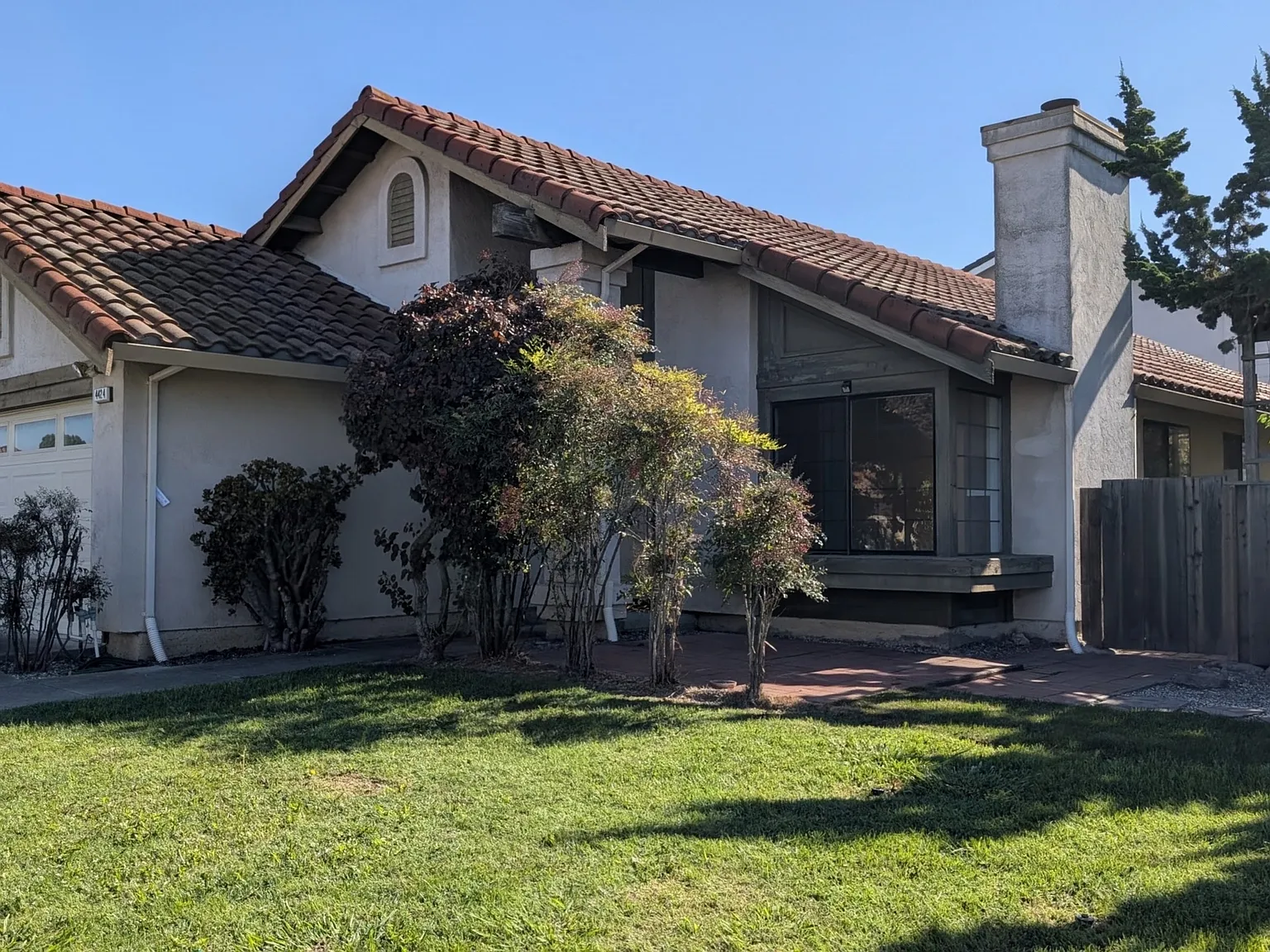3 bed, 1385 sqft, $3,750 — Photo 1