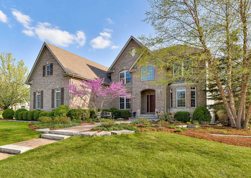 1st image of 648 Waterfield Dr