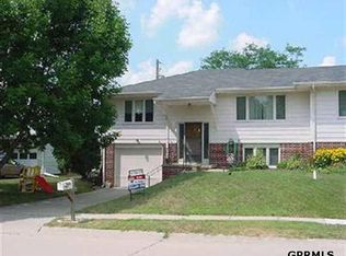 9408 S St, Omaha, NE 68127