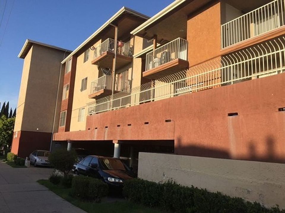 1st image of 13220 S Vermont Ave APT 3