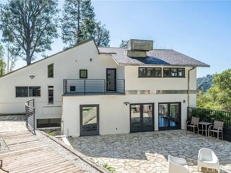 9653 Oak Pass Rd — Photo 28