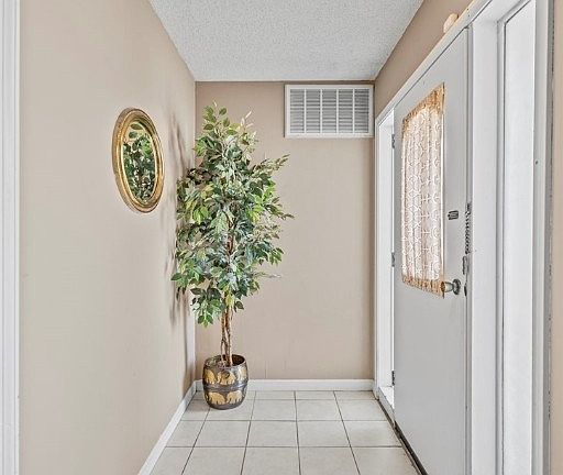 3rd image of 1400 Mesa Dr