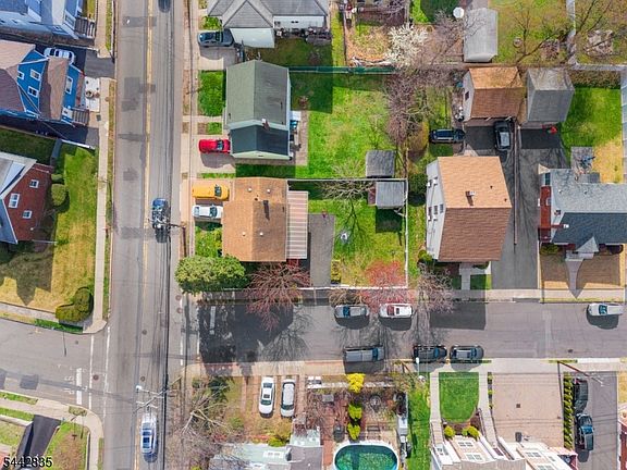 3rd image of 271 Outwater Ln