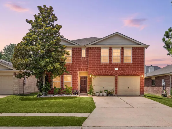 19135 Royal Isle Dr, Tomball, TX 77375