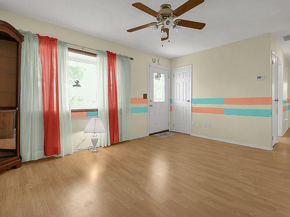 5th image of 4871 Astoria Ave