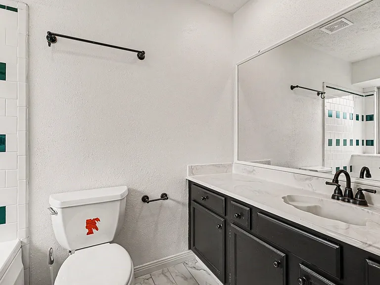 2909 Forest Hills Dr — Photo 15