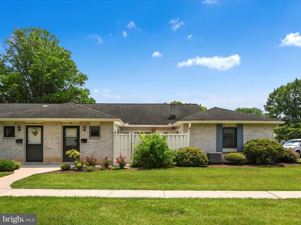 50 Valleybrook Dr, Lancaster, PA 17601