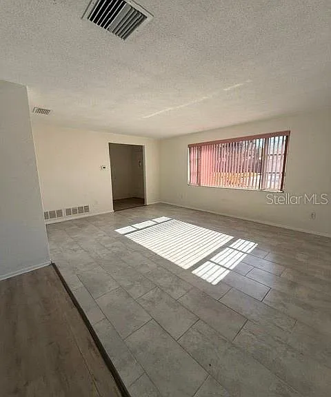 1884 Yale Dr — Photo 20