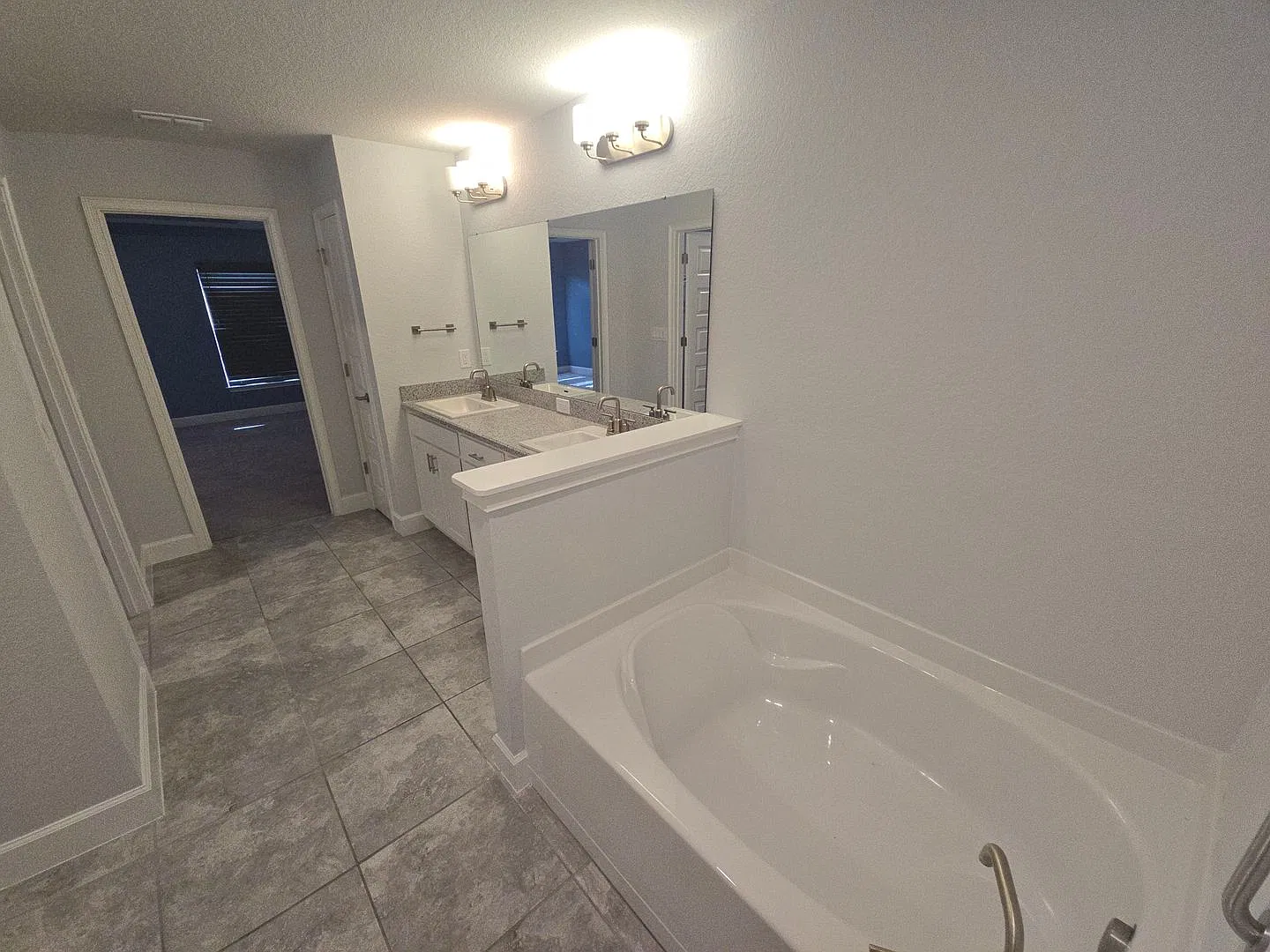4 bed 3 bath home — Photo 4