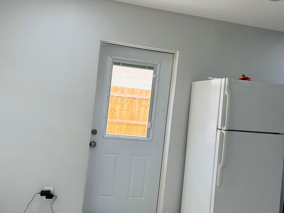 1st image of 4223 Empire Pl