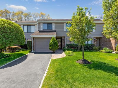 108 Hidden Ponds Circle, Smithtown, NY, 11787