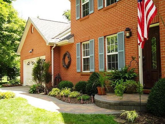 3rd image of 451 Auxier Dr