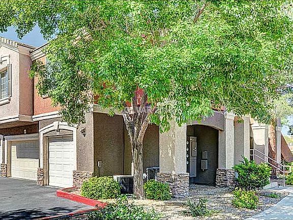 3rd image of 7724 Constanso Ave Unit 202