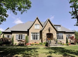 124 Lakehill Dr, Tupelo, MS 38801