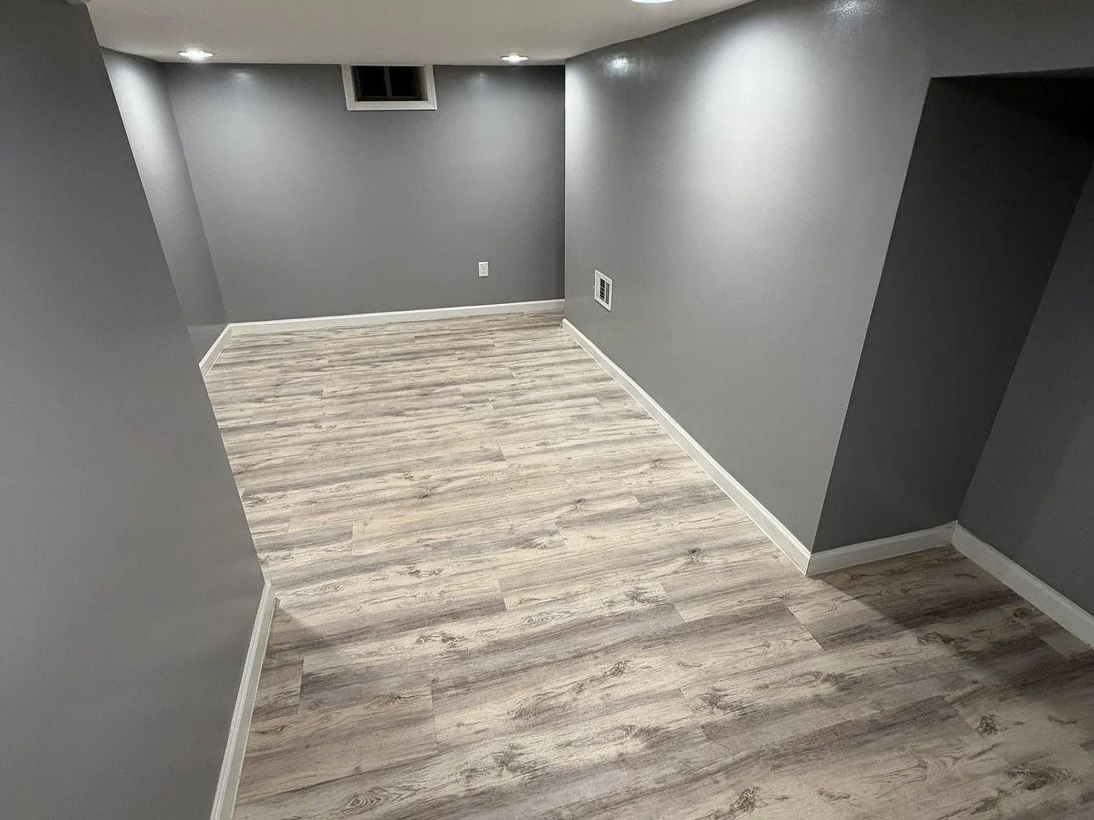 2 bed, 1028 sqft, $1,990 — Photo 4