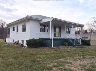 173 Riverside Dr, Saint Albans, WV 25177