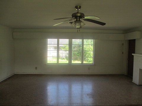 3rd image of 1272 N Bowie St