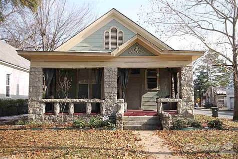 2nd image of 1023 Cumberland St