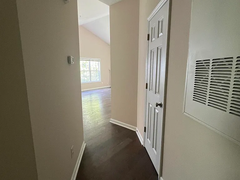 1221 Claret Ln — Photo 10