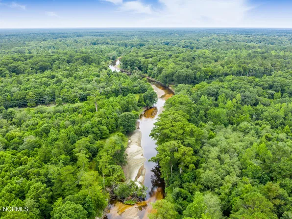 121 Lura Lane, Wallace, NC 28466