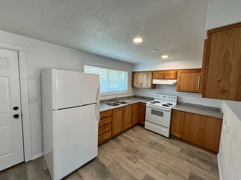 1116 Stevens St — Photo 6
