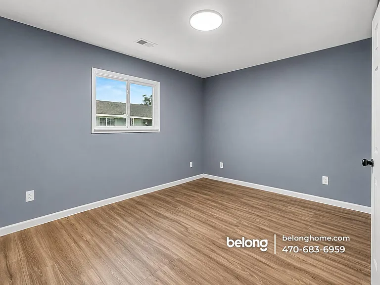 3213 Lee St #2 — Photo 7
