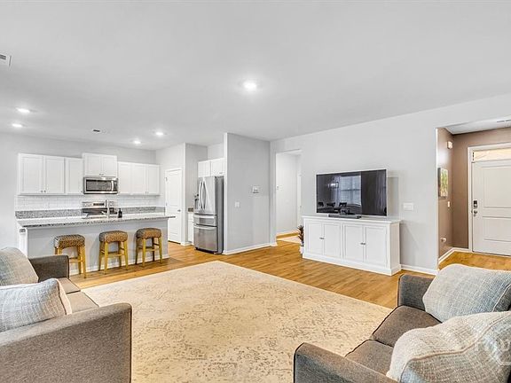 5th image of 100 Spillway Court