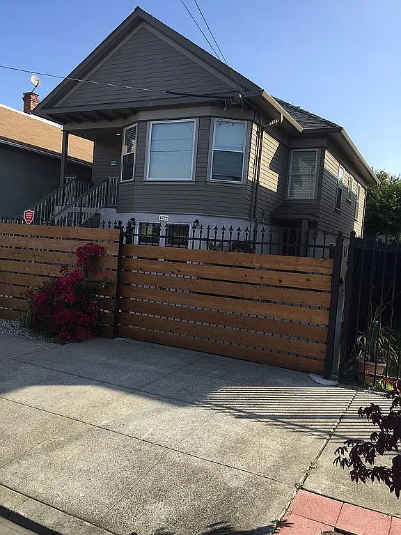 1720 Chase St photo 1