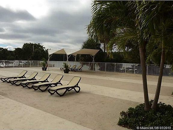 4th image of 400 Kings Point Dr APT 501