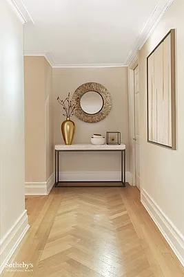 Sold by Sotheby's International Realty | media 9