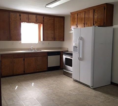 2nd image of 501 Curry Ave