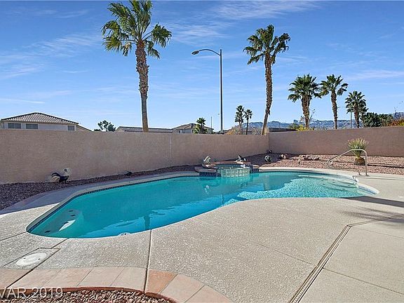 3rd image of 8217 Divernon Ave