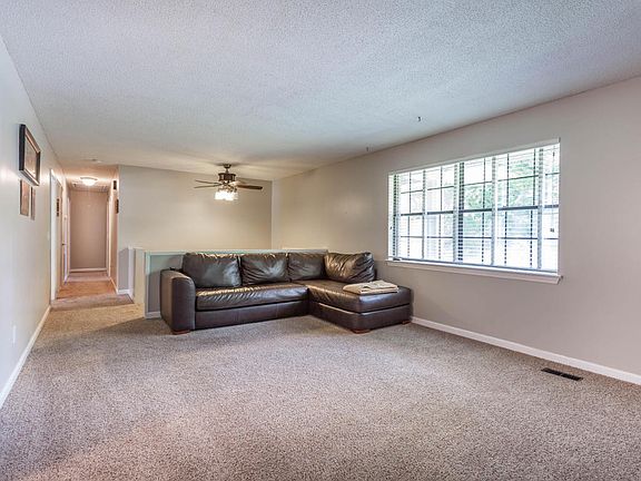 3rd image of 702 Ashley Forest Dr