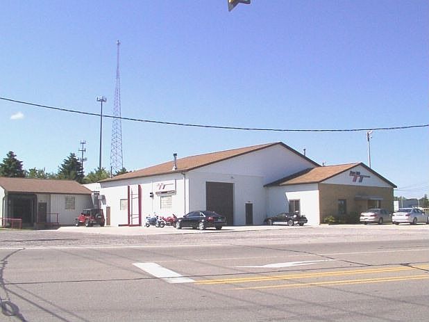 2nd image of 4395 Iroquois Ave