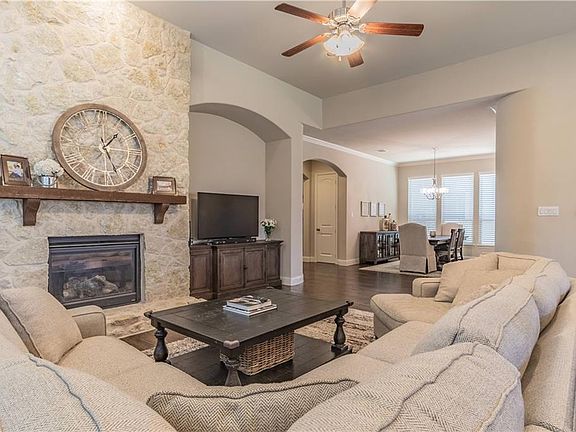3rd image of 1813 Seminole Ln
