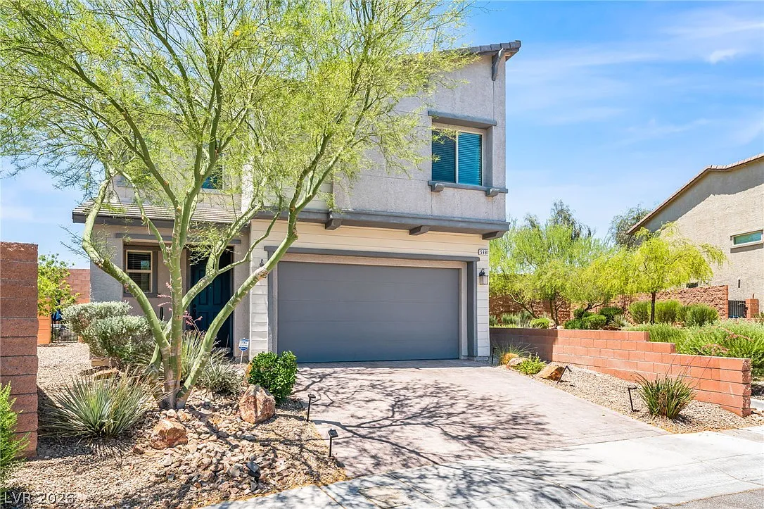 3 bed, 2.5 bath, 2071 sqft, $2,780 — Photo 3
