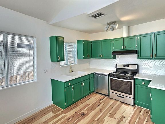 4th image of 5026 Templeton St