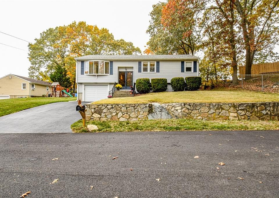 1st image of 2 Sharon Dr
