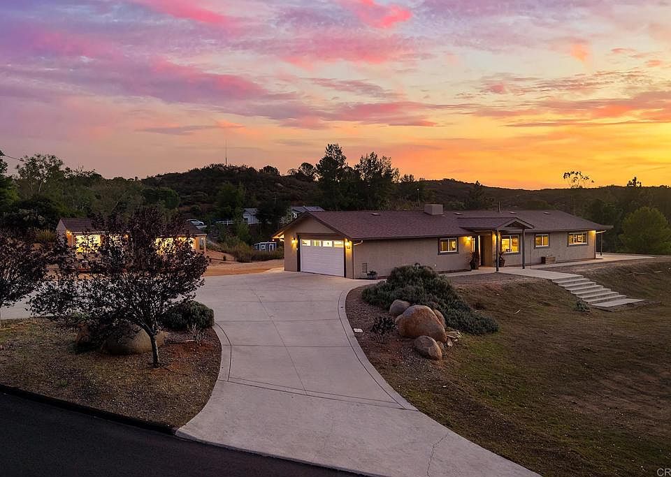 1st image of 1512 Casa De Roca Way