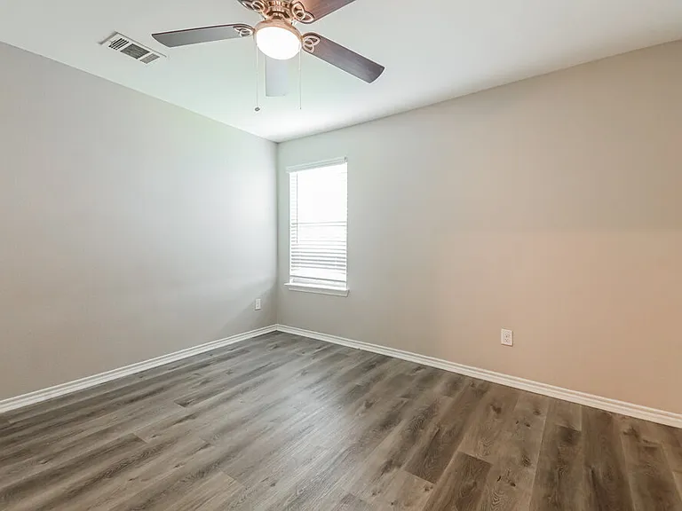 820 Horton St — Photo 14