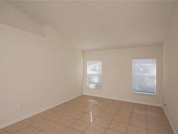 4th image of 4605 1st St