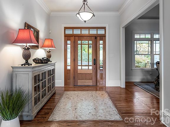 5th image of 104 Mossridge Ct